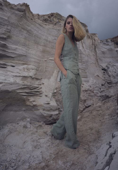 Žalsvos lininės kelnės