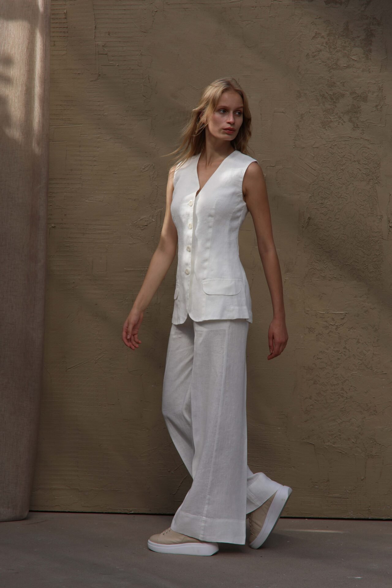 SL72622B balta linine liemene